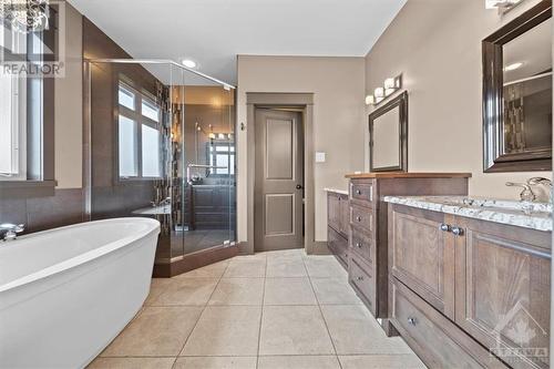 245 West Lake Circle, Ottawa, ON - Indoor Photo Showing Bathroom