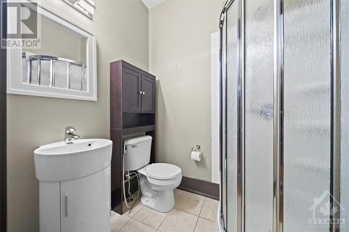 245 West Lake Circle, Ottawa, ON - Indoor Photo Showing Bathroom