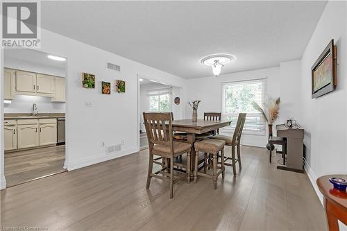 1205 Lamb'S Court Unit# 13, Burlington, ON - Indoor Photo Showing Dining Room