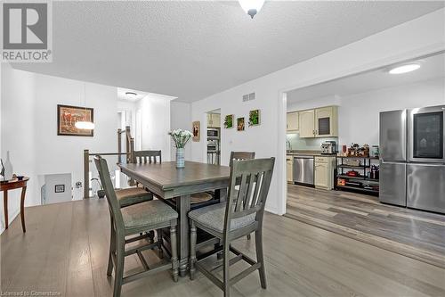 1205 Lamb'S Court Unit# 13, Burlington, ON - Indoor Photo Showing Dining Room