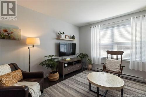 354 Dolbeau Street, Dieppe, NB - Indoor Photo Showing Living Room