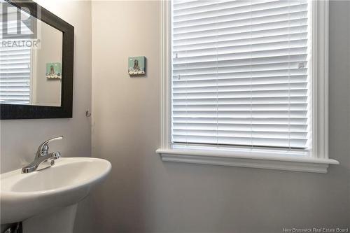 354 Dolbeau Street, Dieppe, NB - Indoor Photo Showing Bathroom