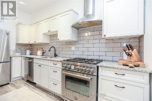 846 Lorne Avenue, London, ON - Indoor Photo Showing Kitchen With Stainless Steel Kitchen With Upgraded Kitchen