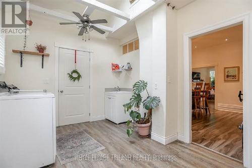 846 Lorne Avenue, London, ON - Indoor Photo Showing Laundry Room