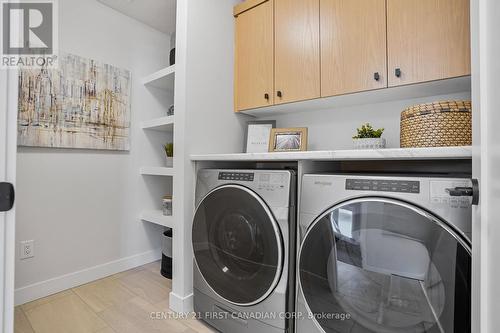 2578 Buroak Drive, London, ON - Indoor Photo Showing Laundry Room