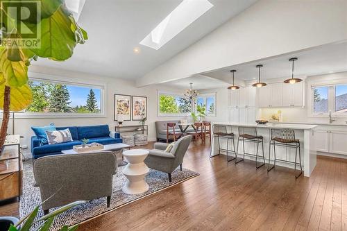 Vaulted ceilings with skylights, timeless oak flooring - 432 Strathcona Mews Sw, Calgary, AB - Indoor