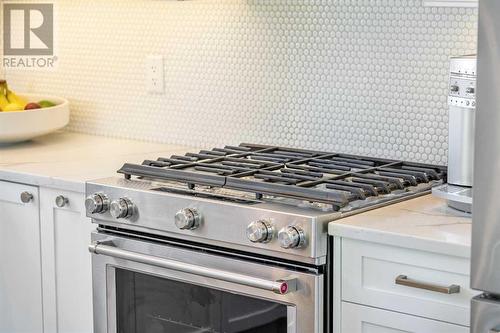 Gas range - 432 Strathcona Mews Sw, Calgary, AB - Indoor Photo Showing Kitchen