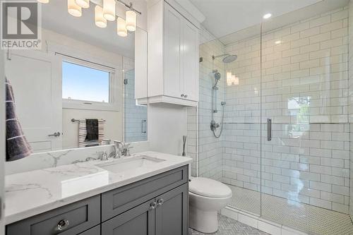 Beautiful 3-piece ensuite - 432 Strathcona Mews Sw, Calgary, AB - Indoor Photo Showing Bathroom