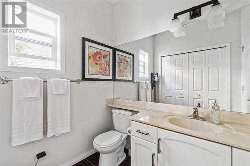 69 Evansbrooke Park Nw, Calgary, AB - Indoor Photo Showing Bathroom