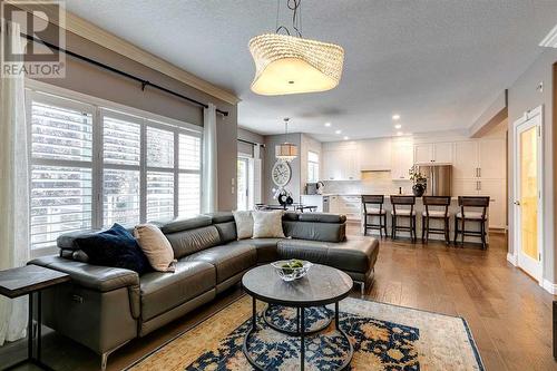 51 Evergreen Manor Sw, Calgary, AB - Indoor Photo Showing Living Room