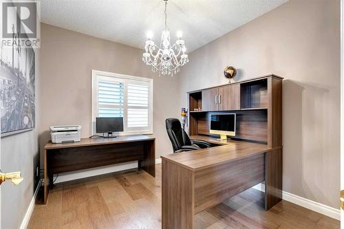 51 Evergreen Manor Sw, Calgary, AB - Indoor Photo Showing Office