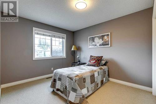 51 Evergreen Manor Sw, Calgary, AB - Indoor Photo Showing Bedroom