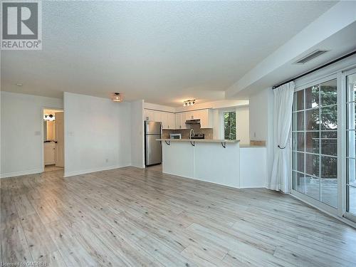 2301 Parkhaven Boulevard Unit# 204, Oakville, ON - Indoor