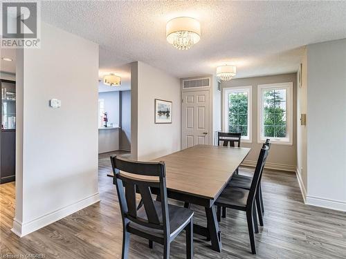 2301 Parkhaven Boulevard Unit# 204, Oakville, ON - Indoor Photo Showing Dining Room