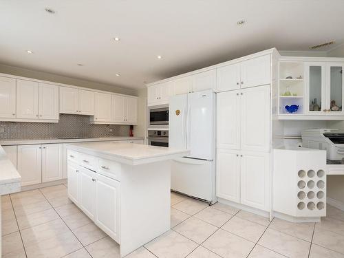 Cuisine - 188 Rue Sidney-Cunningham, Beaconsfield, QC - Indoor Photo Showing Kitchen