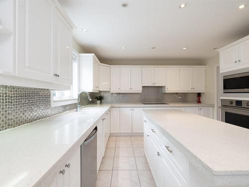 Kitchen - 188 Rue Sidney-Cunningham, Beaconsfield, QC - Indoor Photo Showing Kitchen With Upgraded Kitchen