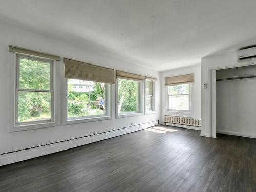 Master bedroom - 5026 Av. Iona, Montréal (Côte-Des-Neiges/Notre-Dame-De-Grâce), QC - Indoor Photo Showing Other Room