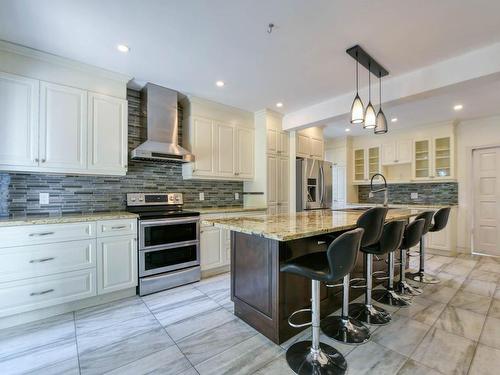 Kitchen - 5026 Av. Iona, Montréal (Côte-Des-Neiges/Notre-Dame-De-Grâce), QC - Indoor Photo Showing Kitchen With Upgraded Kitchen