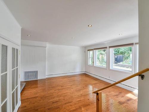 Family room - 5026 Av. Iona, Montréal (Côte-Des-Neiges/Notre-Dame-De-Grâce), QC - Indoor Photo Showing Other Room