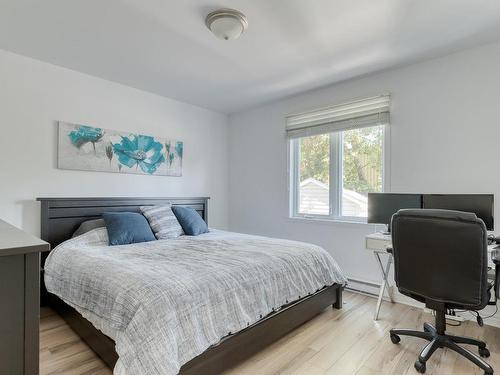 Chambre Ã  coucher principale - 18  - 20 Rue Coderre, L'Épiphanie, QC - Indoor Photo Showing Bedroom