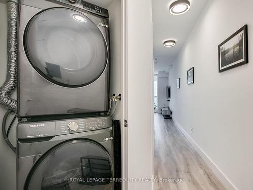 3604-8 York St, Toronto, ON - Indoor Photo Showing Laundry Room