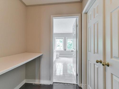 3588 Thorpedale Crt, Mississauga, ON - Indoor Photo Showing Other Room