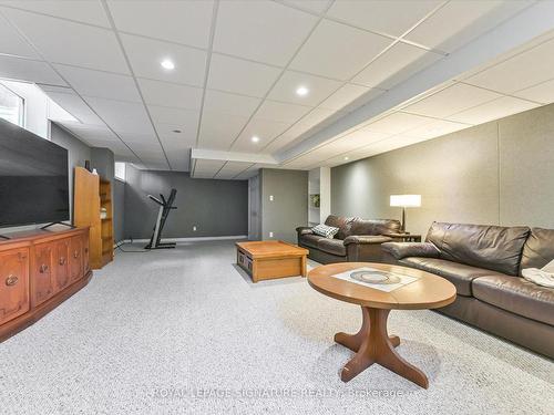 3588 Thorpedale Crt, Mississauga, ON - Indoor Photo Showing Other Room