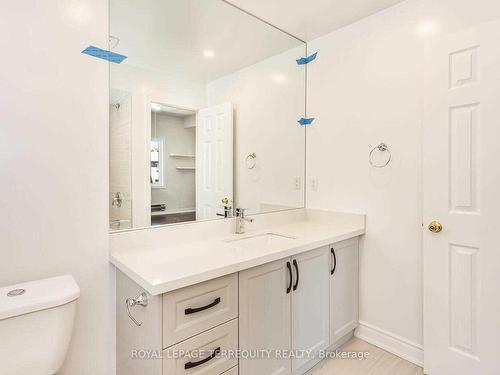 5370 Ruperts Gate Dr, Mississauga, ON - Indoor Photo Showing Bathroom