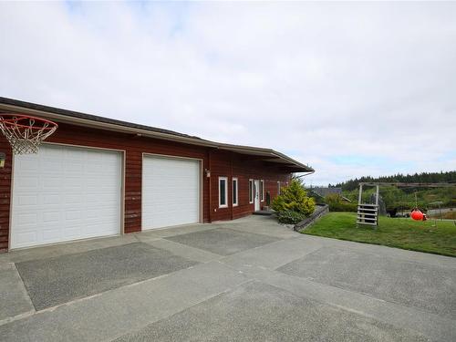 590 Venture Pl, Port Mcneill, BC 