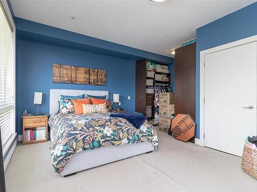 413-4529 West Saanich Rd, Saanich, BC - Indoor Photo Showing Bedroom