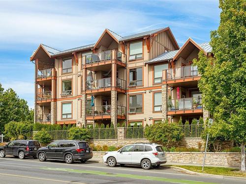 413-4529 West Saanich Rd, Saanich, BC - Outdoor With Balcony With Facade