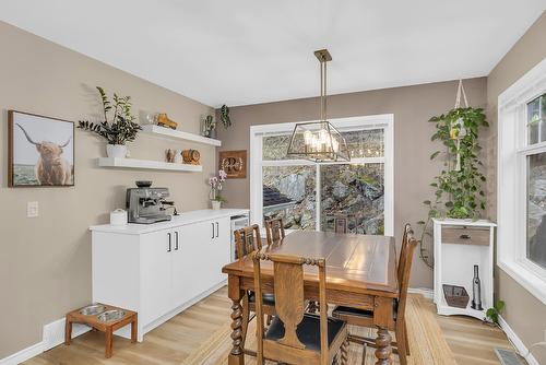 112-3825 Glen Canyon Drive, West Kelowna, BC - Indoor Photo Showing Dining Room