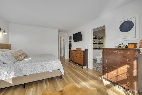 112-3825 Glen Canyon Drive, West Kelowna, BC - Indoor Photo Showing Bedroom