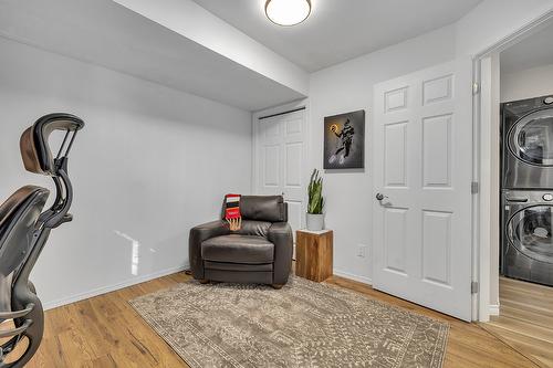 112-3825 Glen Canyon Drive, West Kelowna, BC - Indoor Photo Showing Laundry Room