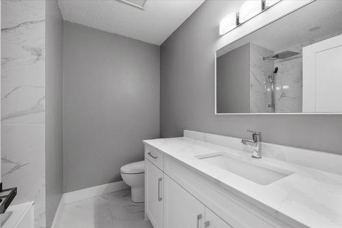 11110 Bottom Wood Lake Road, Lake Country, BC - Indoor Photo Showing Bathroom