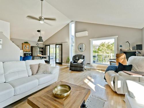 Living room - 260 Rue Champêtre, Sherbrooke (Fleurimont), QC - Indoor Photo Showing Living Room