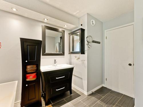 Ensuite bathroom - 260 Rue Champêtre, Sherbrooke (Fleurimont), QC - Indoor Photo Showing Bathroom