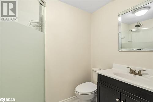 75 Marshall Street, Barrie, ON - Indoor Photo Showing Bathroom