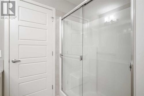 135, 20 Seton Park Se, Calgary, AB - Indoor Photo Showing Bathroom