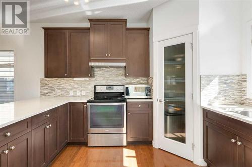 35 Nolanfield Heights Nw, Calgary, AB - Indoor Photo Showing Kitchen