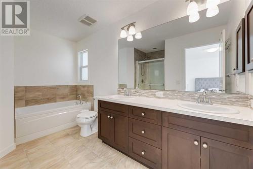 35 Nolanfield Heights Nw, Calgary, AB - Indoor Photo Showing Bathroom