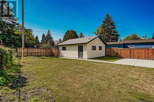 1315 105 Avenue Sw, Calgary, AB - Outdoor