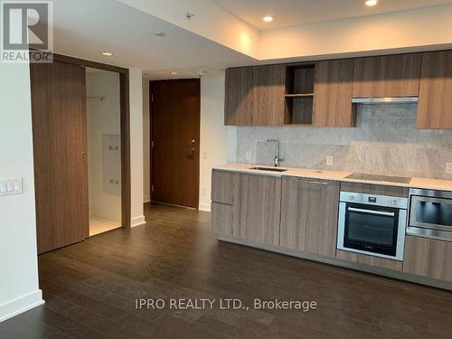 2206 - 17 Bathurst Street, Toronto, ON - Indoor Photo Showing Kitchen