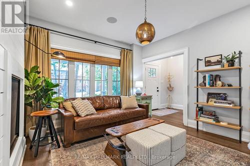 79 Silver Birch Avenue, Toronto (The Beaches), ON - Indoor Photo Showing Living Room