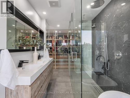 75 Holborne Avenue, Toronto (Danforth Village-East York), ON - Indoor Photo Showing Bathroom