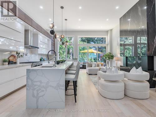 75 Holborne Avenue, Toronto (Danforth Village-East York), ON - Indoor Photo Showing Kitchen With Upgraded Kitchen