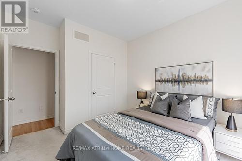 166 Elgin Mills Rd W Road, Richmond Hill, ON - Indoor Photo Showing Bedroom