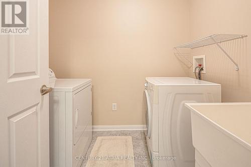 27 William Stark Road, Whitchurch-Stouffville, ON - Indoor Photo Showing Laundry Room