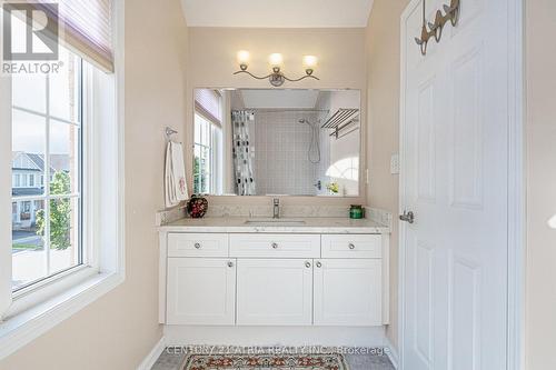 27 William Stark Road, Whitchurch-Stouffville, ON - Indoor Photo Showing Bathroom