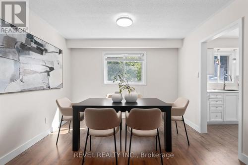 75 Marshall Street, Barrie (Allandale Heights), ON - Indoor Photo Showing Dining Room